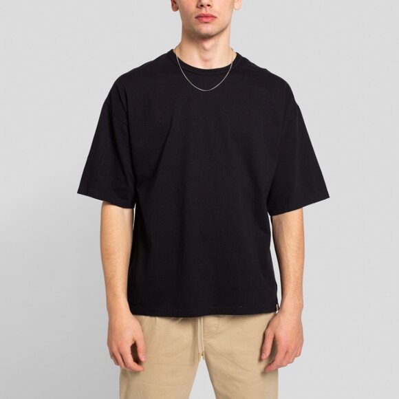 BNWT Revolution of 1995 - Men's Boxy Fit Black Organic Cotton T-Shirt - Picture 2 of 6